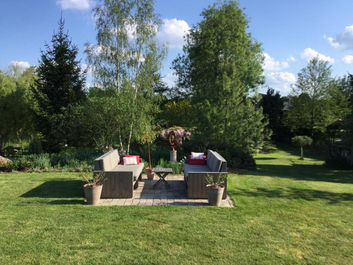 Les Epis Du Vent Bed and Breakfast Adilly Exteriör bild