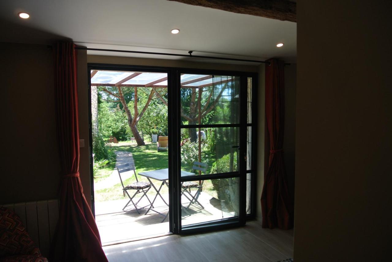 Les Epis Du Vent Bed and Breakfast Adilly Exteriör bild