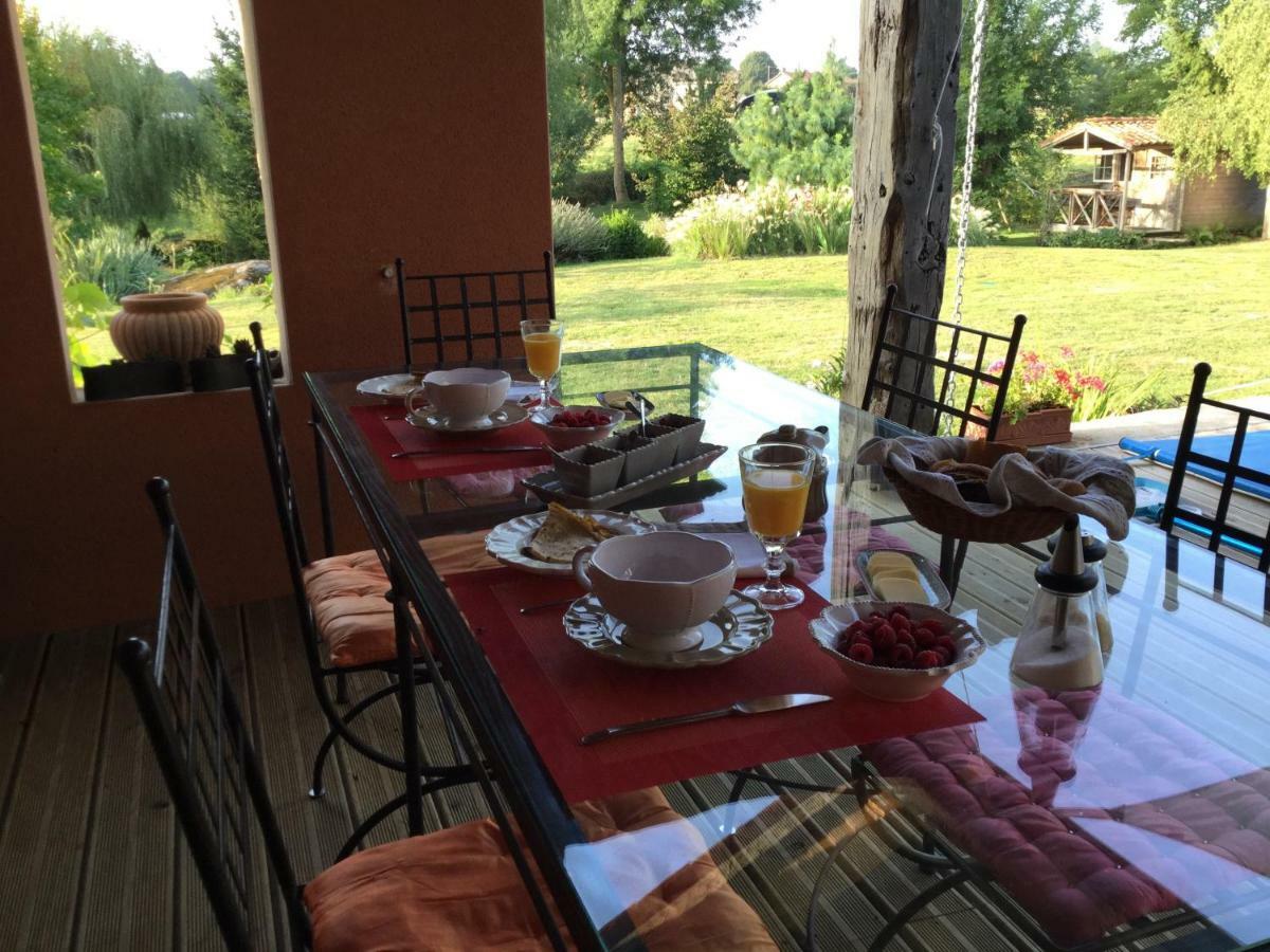 Les Epis Du Vent Bed and Breakfast Adilly Exteriör bild