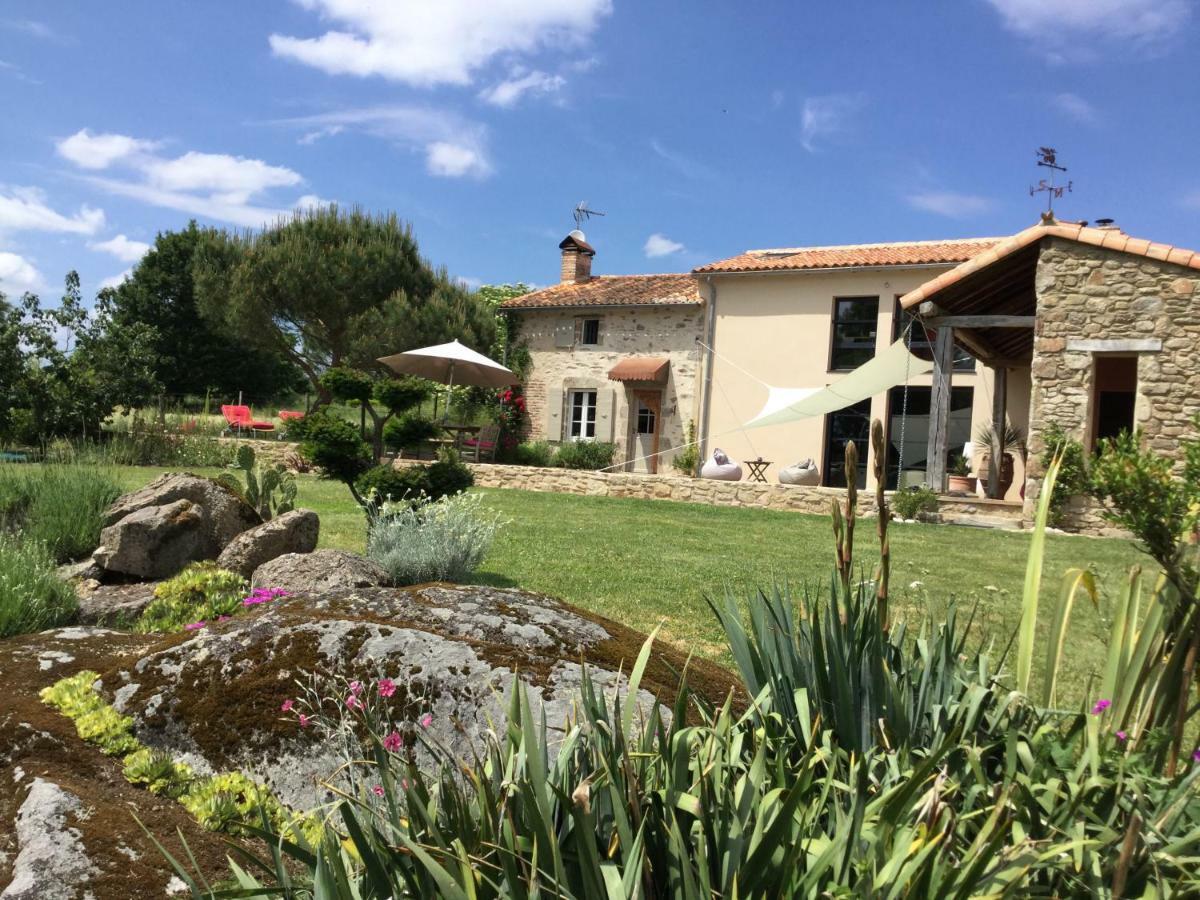 Les Epis Du Vent Bed and Breakfast Adilly Exteriör bild
